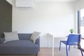 Modern apt in heart of the city - Image 5