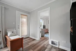 Cozy city escape-large yard NEW - Image 3