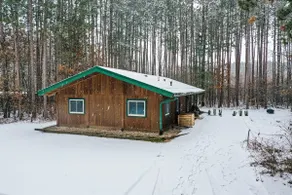 Unwind at Driftless Pines Cabin - Image 5
