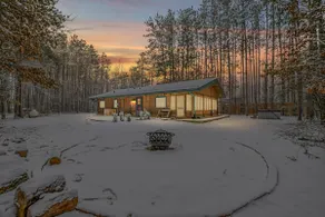 Unwind at Driftless Pines Cabin - Image 2