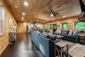 Lazy Bear Lodge by Inn & Spa at Cedar Falls - Image 3