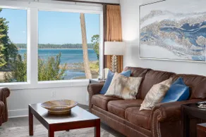 Serenity on the Bay - 2BDRM - Full Kitchen - Image 3
