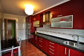 Bathroom 1 - with whirlpool - Image 4