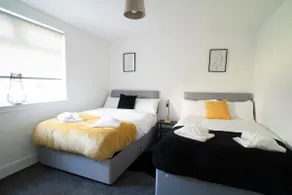 Refreshing Modern Apartment In North Lanarkshire - Image 3
