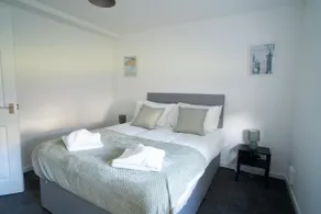 Refreshing Modern Apartment In North Lanarkshire - Image 2