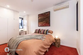 Darlinghurst Apt W A C Balcony Only A Walk To CBD - Image 4