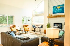 Modern Coast Escape | Hot Tub, Games & Near Beach - Image 5