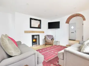 3 Bed in Folkestone oc-75607 - Image 2