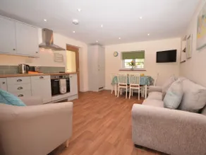 2 Bed in Bristol oc-75697 - Image 2