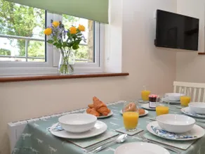 2 Bed in Bristol oc-75697 - Image 4