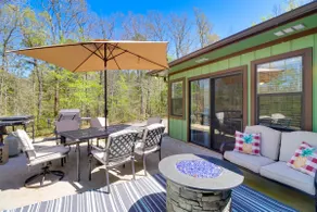 Lakeside Retreat 10 Secluded Acres, Hot Tub, EV L2 - Image 3