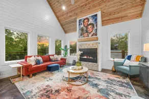 Private Creek + Mountain Views Retreat - Image 2