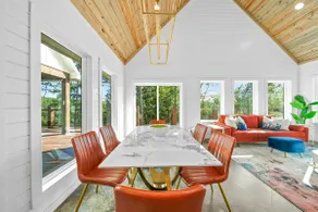 Private Creek + Mountain Views Retreat - Image 4