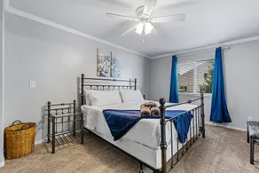 Large family home close to HAFB/Lagoon water park - Image 2