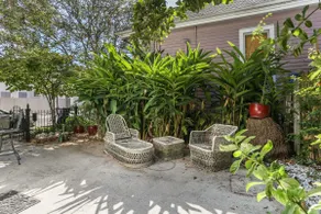 Classic New Orleans |Steps to Streetcar| Courtyard - Image 3