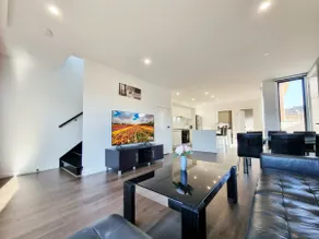 Sunshine house - Modern home in great location - Image 3