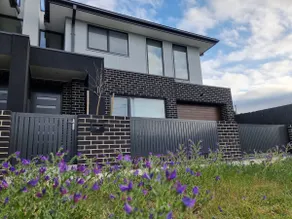 Sunshine house - Modern home in great location - Image 2