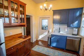 Allergy-friendly, historic home - Image 4