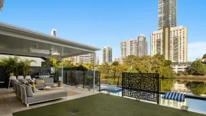 Anchorage Waters | Luxury Waterfront Home | Sleeps 20 | Walk to Beach & CBD - Image 3