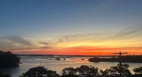 Magic Views, Full Renovation, Ducted A/C, 3 Bed/R - Image 2