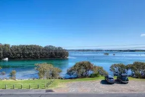 Magic Views, Full Renovation, Ducted A/C, 3 Bed/R - Image 3