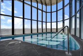 Chic 1-Bed with Stunning Lake View  Indoor Pool - Image 2