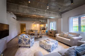Chic Historic Townhouse in City Centre Willemstad - Image 3