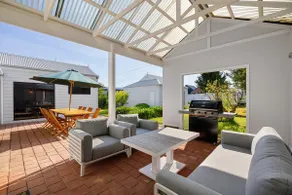 Beachside Retreat Blairgowrie - Image 3