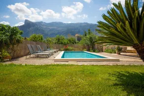 Villa Rae con vista sulle montagne, Wi-Fi, giardino, terrazza e piscina - Image 2