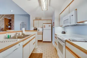 All-Season Fun! Wintergreen Resort Condo w/ Views - Image 4