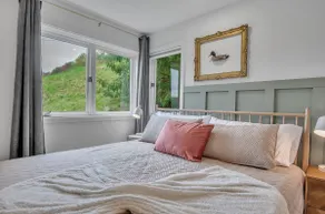 SnowPine Condo, King Bed, 2 Full Baths - Image 3