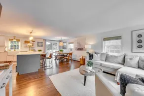 Rye Coastal Retreat w/ Deck & Outdoor Dining - Image 4