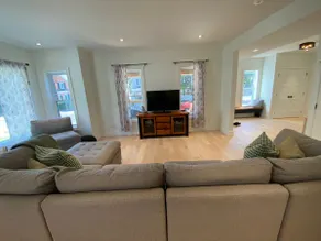 Downtown Picton 3 bedroom - Image 2