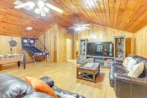 Wooded Blue Ridge Cabin: 2 Decks, Fire Pit! - Image 3