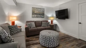 Vermont Farmhouse Condo with Private Hot Tub - Image 2
