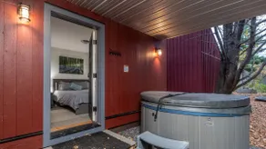 Vermont Farmhouse Condo with Private Hot Tub - Image 5