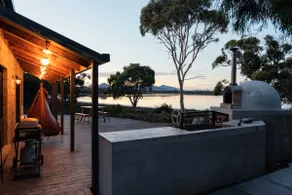 “Numie” Waterfront Luxury House | Sauna & hot tub - Image 2