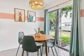 Paradise Palms - Chic Prime Spot w Pool - Image 4