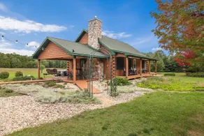 Main Cabin Only Close to Crystal Mt with Hot Tub - Image 2
