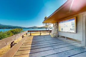 Walk to Water! Foster Lake Family Home w/ Hot Tub - Image 3