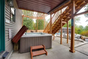 Wooded Retreat, Hot Tub, Pool, Pickleball, Hiking - Image 2