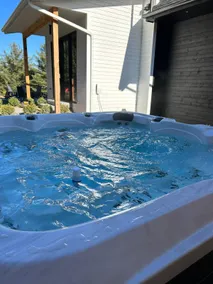 River Luxury Muskoka 6BR 5BA w/ Hottub, Wifi 200mb+ - Image 3