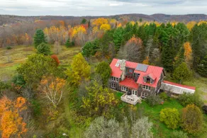 Luxe 14-acre Vermont Countryside Lodge! - Image 3