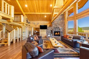 Humphreys Peak View Luxury Log Cabin - Image 2