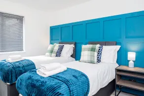 Contractors 8 Beds 3 Bath Parking Monthly Discount - Image 3