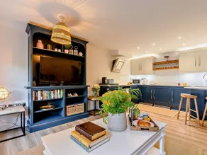 1 Bed in Cirencester (oc-90128) - Image 3