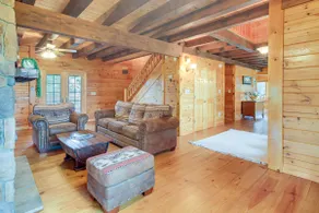 Peaceful Raphine Cottage w/ Deck & Fireplace! - Image 5