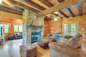 Peaceful Raphine Cottage w/ Deck & Fireplace! - Image 4