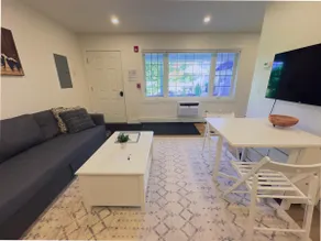Renovated 1 bedroom Condo Amazing Central Location - Image 3