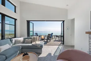 Beachfront Luxury Suite at THE BEACH HOUSE - Image 4